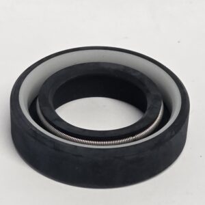 Rolls Royce Phantom III Lower suspension arm inboard oil seals (loc M34)