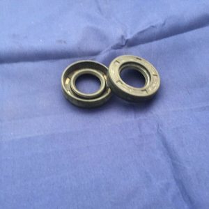 Rolls Royce Phantom III 3 central steering pivot oil seal (Loc G65)