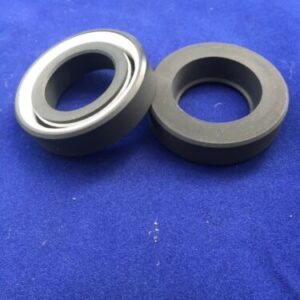 Rolls Royce Phantom III Upper suspension arm inboard oil seals (Loc M33)