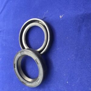 Rolls Royce Phantom III Rear axle half shaft seal