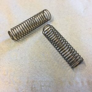 Rolls Royce phantom III Low Pressure Relief springs - Oil pump - E89165 (Loc g53)